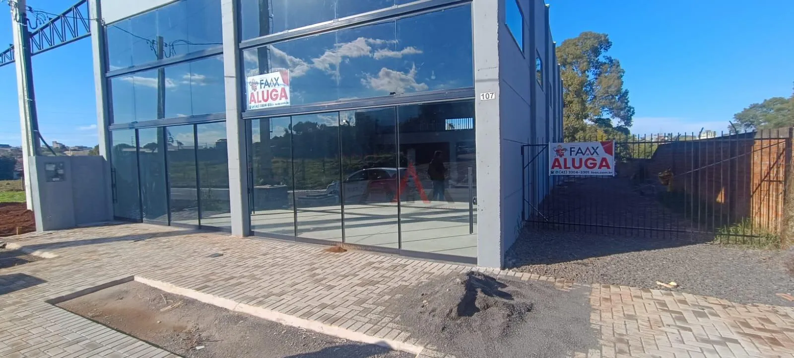 Imagem Barracão Comercial de 11,5 x 25 m com Mezanino no Bairro Conradinho