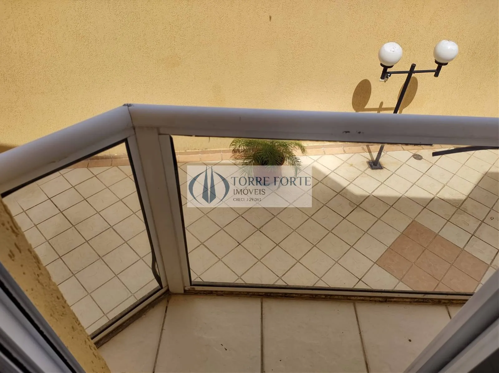 Imagem Sobrado em condominio com 3 dormitórios, 1 suite, 3 vagas na Vila Bertioga