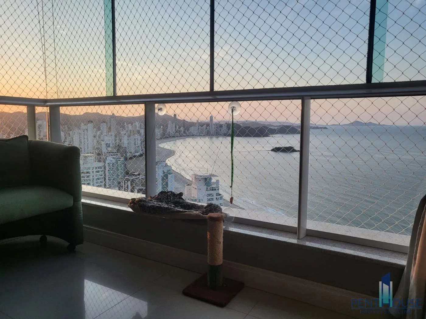 Imagem Apartamento Quadra Mar para Venda em Balneário Camboriú, CENTRO, 4 dormitórios, 2 suítes, 4 banheiros, 5 vagas