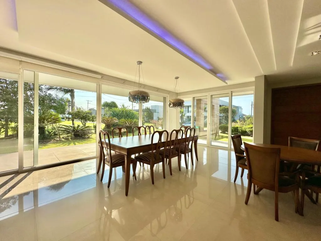 Imagem Casa em Condominio 4 Dormitórios - Bairro Atlantida Sul