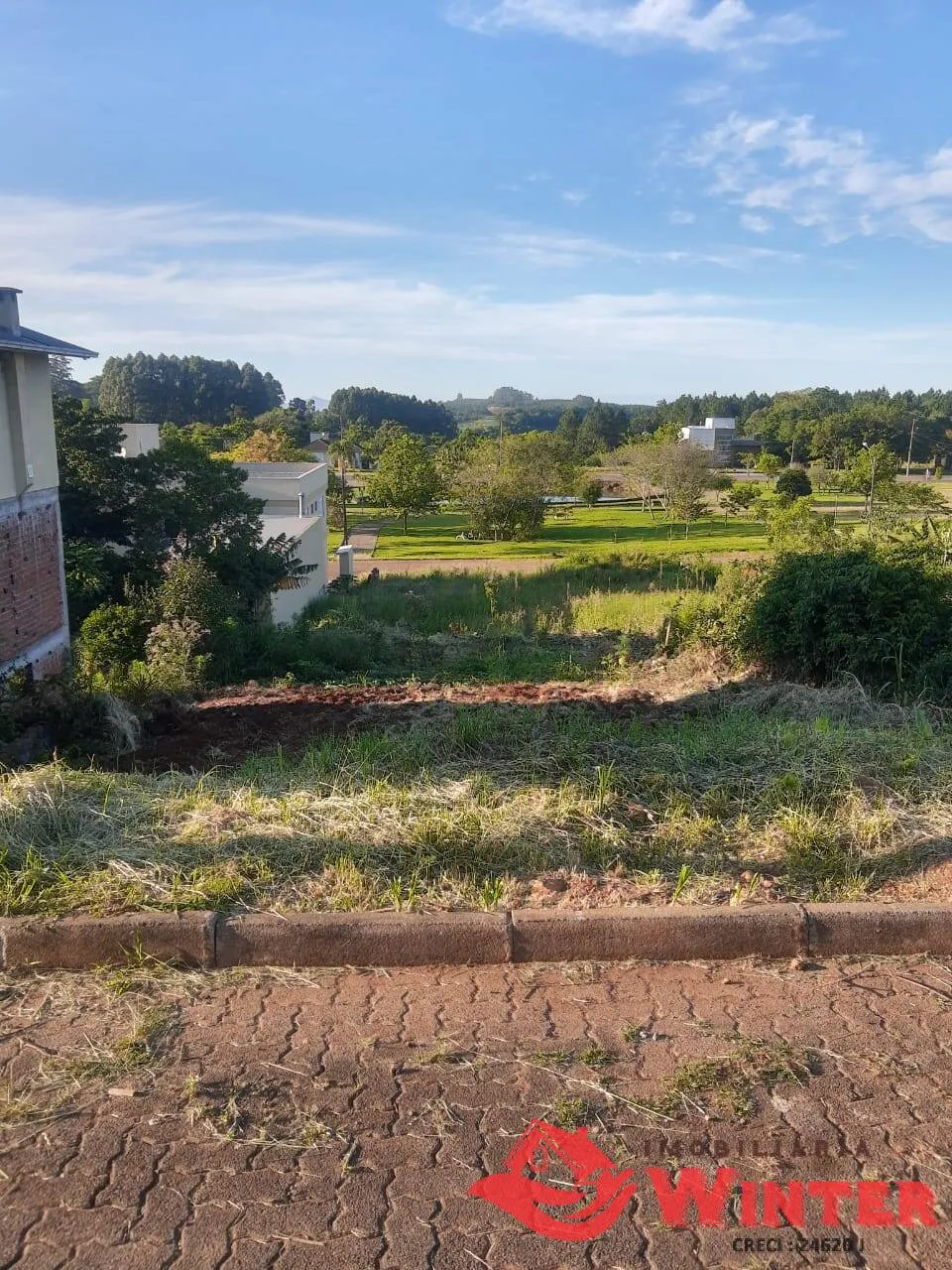 Imagem Terreno em Linha Nova