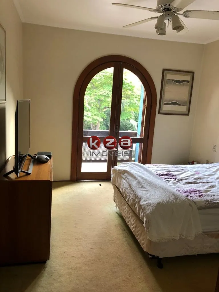 Imagem Luxuosa Casa em Condomínio à Venda em Campinas-SP, Barão Geraldo: 4 Quartos, 4 Suítes, 3 Salas, 8 Banheiros, 4 Vagas de Garagem, 880m².