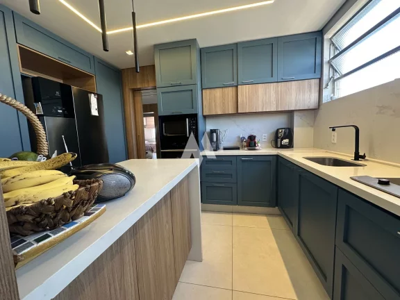 Imagem Apartamento reformado na Ponta da praia com 03 dormitórios!