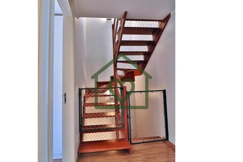 Imagem Casa no condomínio Oxford Houses com 163 m2 distribuídos em 3 dormitórios sendo 1 suíte living p...