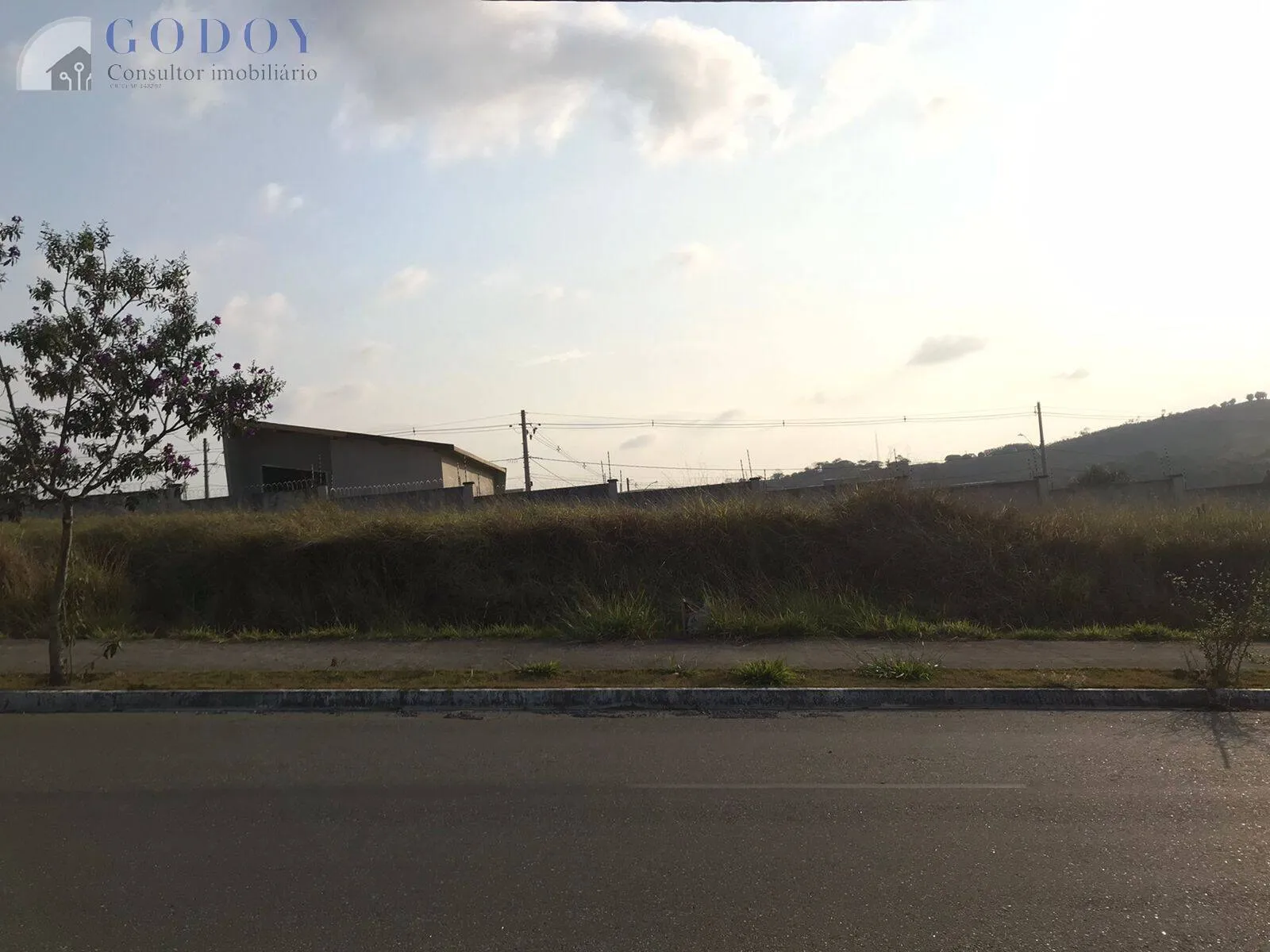 Imagem Terreno Residencial/Comercial à Venda - Vale dos Cristais