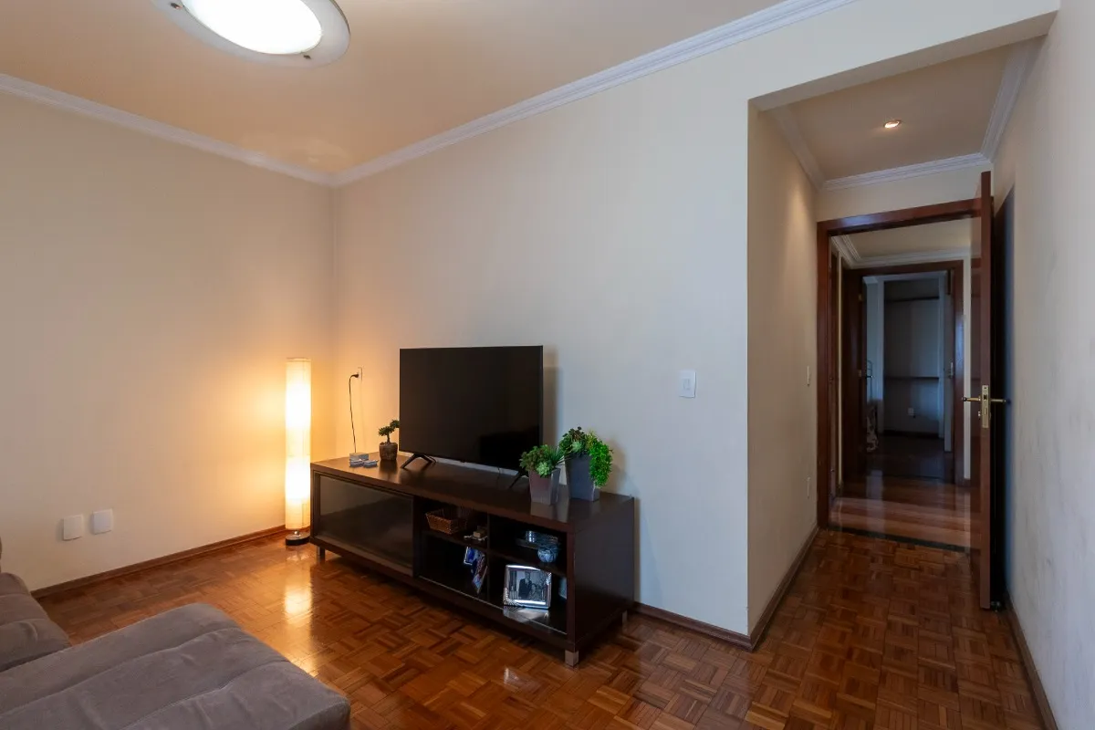 Imagem Apartamento para venda em Vila Bastos com 4 quartos, sendo 1 suíte, 142m2
