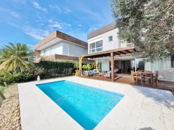 Imagem Casa condomínio com 05 suites e piscina aquecida
