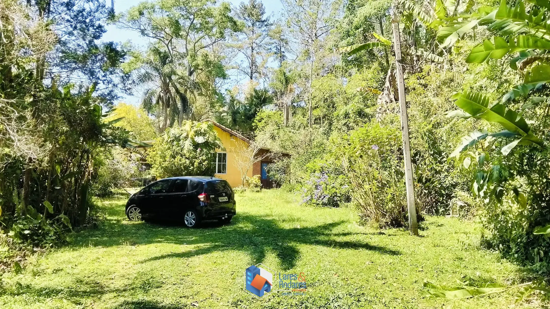 ARRENDAMENTO DE SITIO COM NASCENTE, ÁREA PARA PLANTIO, CASA COM 3 DORMITÓRIOS, CASEIRO, COM MAIS DE 40.000 METROS IDEAL PARA ONGS - SÃO LOURENÇO DA SERRA.