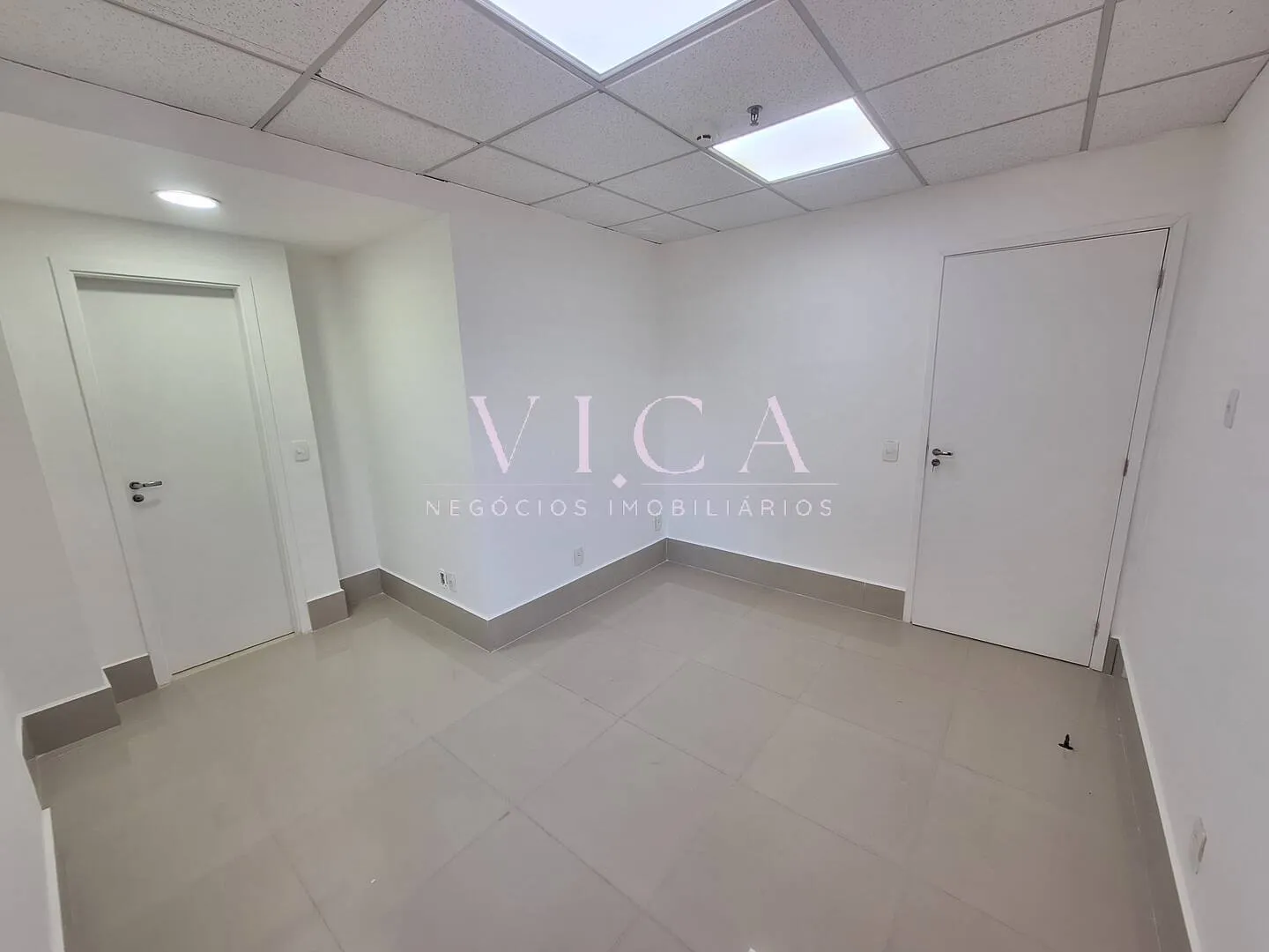 Imagem Alphaville| Edifício Alpha Premim sala 92m² 2 vagas R$ 940.000