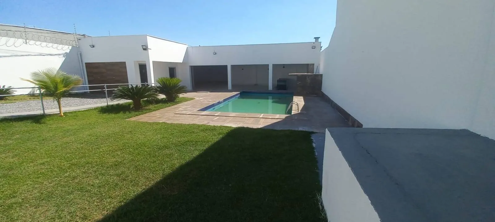 Imagem Casa comercial 3 andares 8 quartos salão comercial anexo de 200 m²