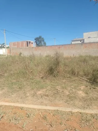 Terreno em Macaé RJ Atlântico norte. 200m2. financiado .