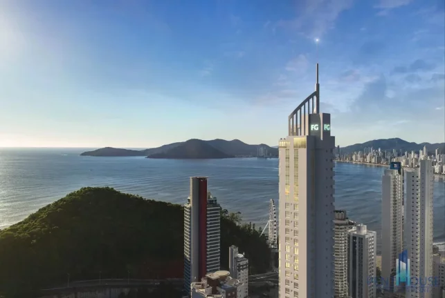 Imagem Apartamento Quadra Mar para Venda em Balneário Camboriú, PIONEIROS, 4 dormitórios, 4 suítes, 5 banheiros, 3 vagas