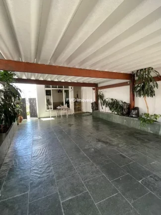Imagem Imóvel de Luxo na Vila Mariana: Casa com 5 Quartos, 2 Suítes e 220m² em São Paulo-SP