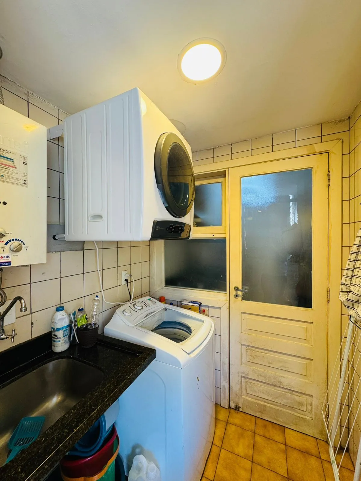 Imagem Apartamento Semimobiliado com 94,67 m² Privativos, 3 Dormitórios,