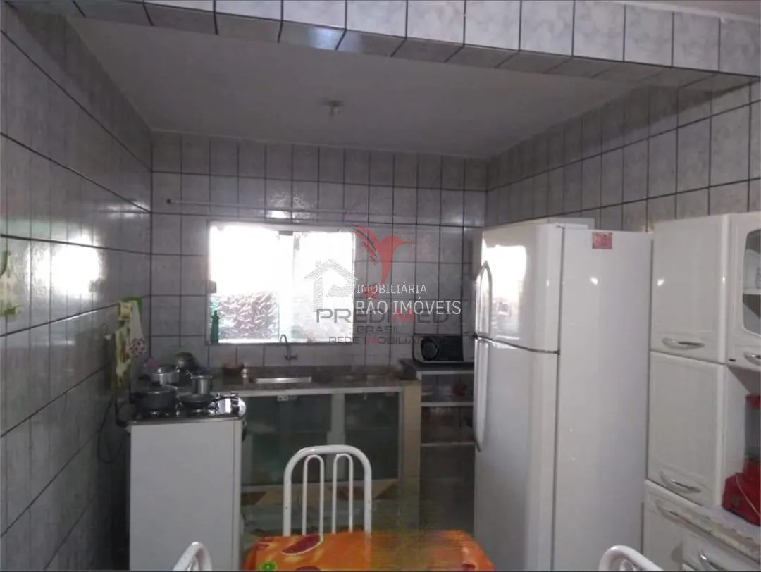 Imagem Casa de 3 quartos, 372m² no bairro Vila Baccili, em Lençóis Paulista
