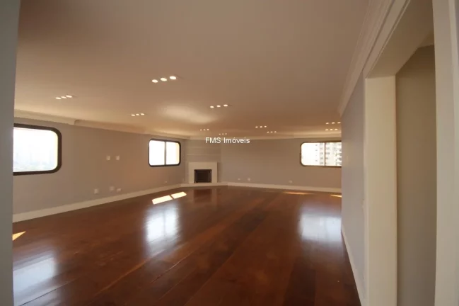 Imagem Cobertura À Venda no bairro Santa Cecília com 4 suítes, 2 salas, 3 banheiros, 4 vagas, 450m².