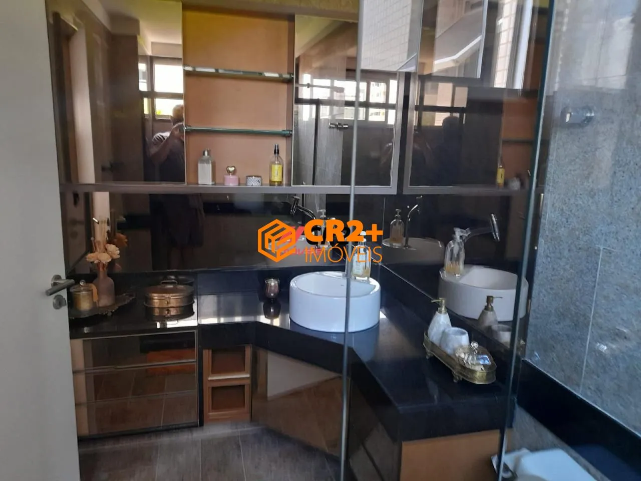Imagem Apartamento a Venda 290m² com 3 Quartos, 3 Suítes, escritório e Dce no bairro Pi