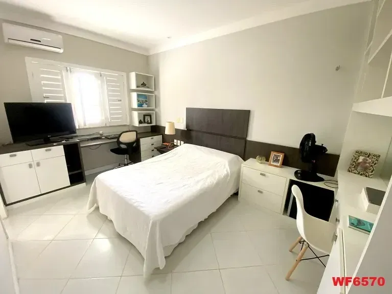 Imagem Casa de Condomínio com 4 Quartos à Venda, 228 m² em Pires Façanha - Eusébio