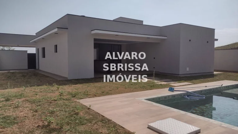 Imagem Linda casa nova térrea à venda com 3 suítes e piscina no Condomínio Campos de Santo Antônio II em Itu SP