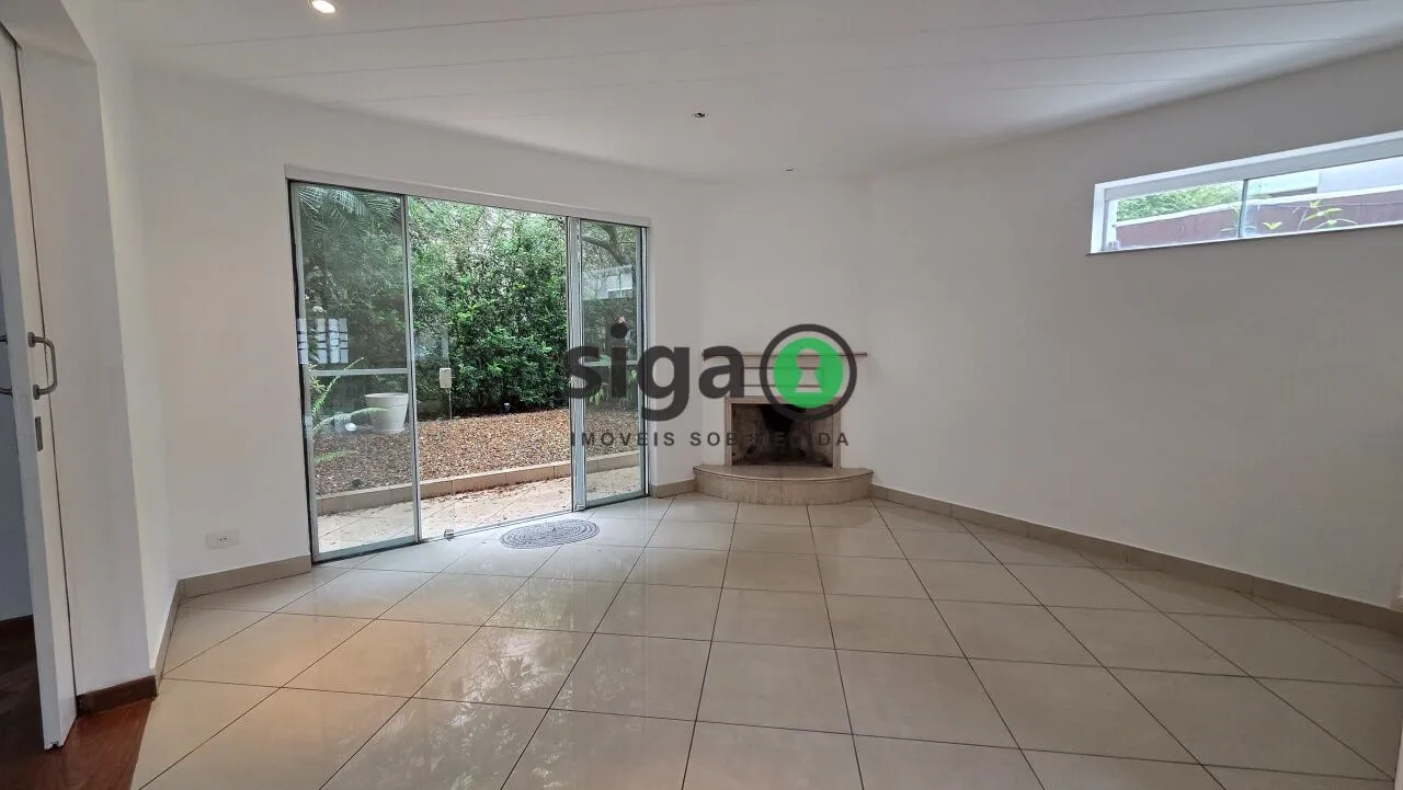 Imagem Casa em condomínio à venda e locação com 300m², 5 quartos e 2 vagas no Panamby