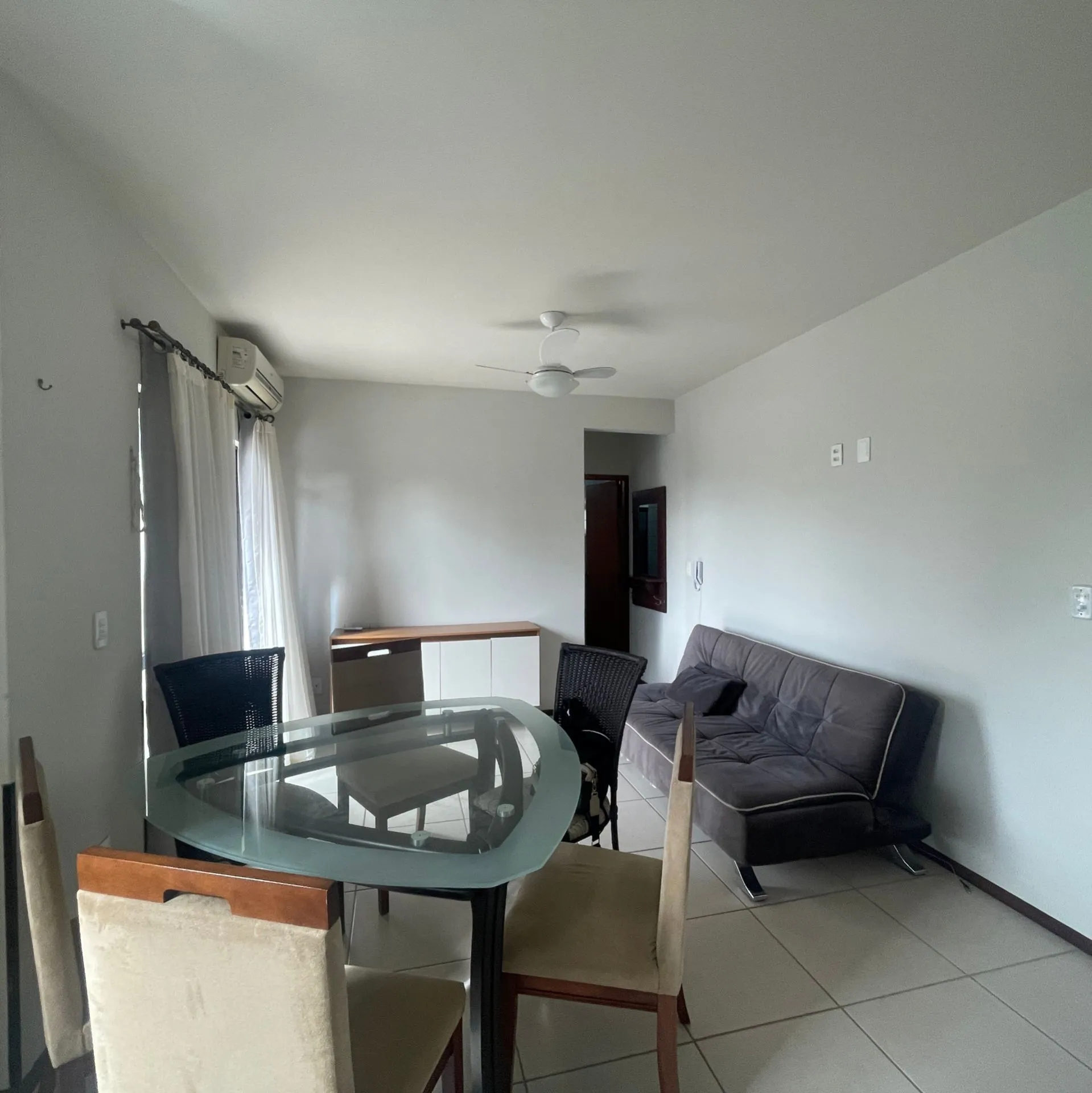 Imagem Apartamento de um dormitório, semimobiliado, para locação anual em Jurerê