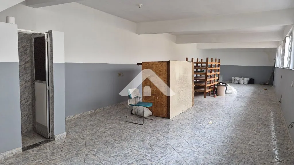 Imagem Galpão no Campinho com 200 m2, próximo a Delegacia