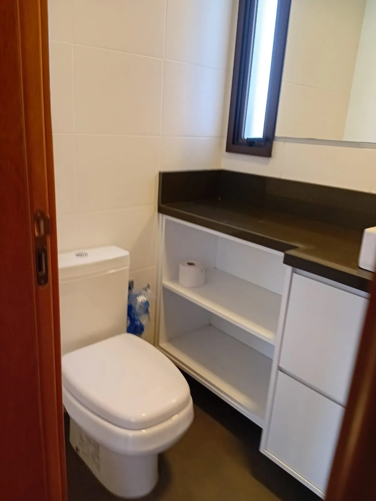 Imagem Apartamento 2 quartos, suíte, vaga coberta no bairro Camaquã em Porto Alegre/RS