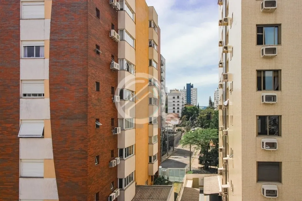 Imagem Apartamento de 3 Dormitórios com Suíte e 2 Vagas Cobertas no Bairro Petrópolis. Este apartamento ...