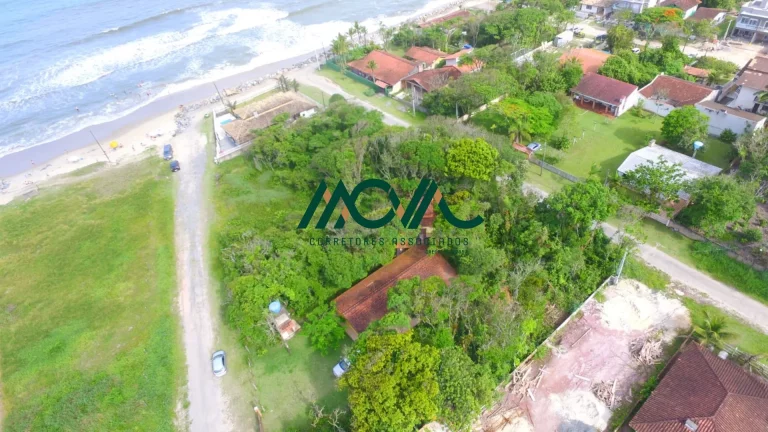 Imagem Três terrenos juntos, quadra mar e com duas frentes em Itapoá