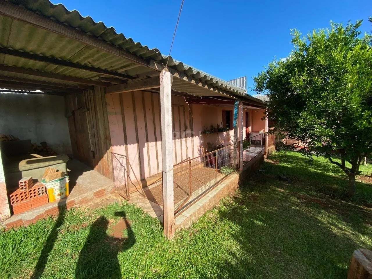 Imagem Casa com 3 quartos, 1 suíte, vaga, varanda, no bairro Hilda, Cruz Alta/RS