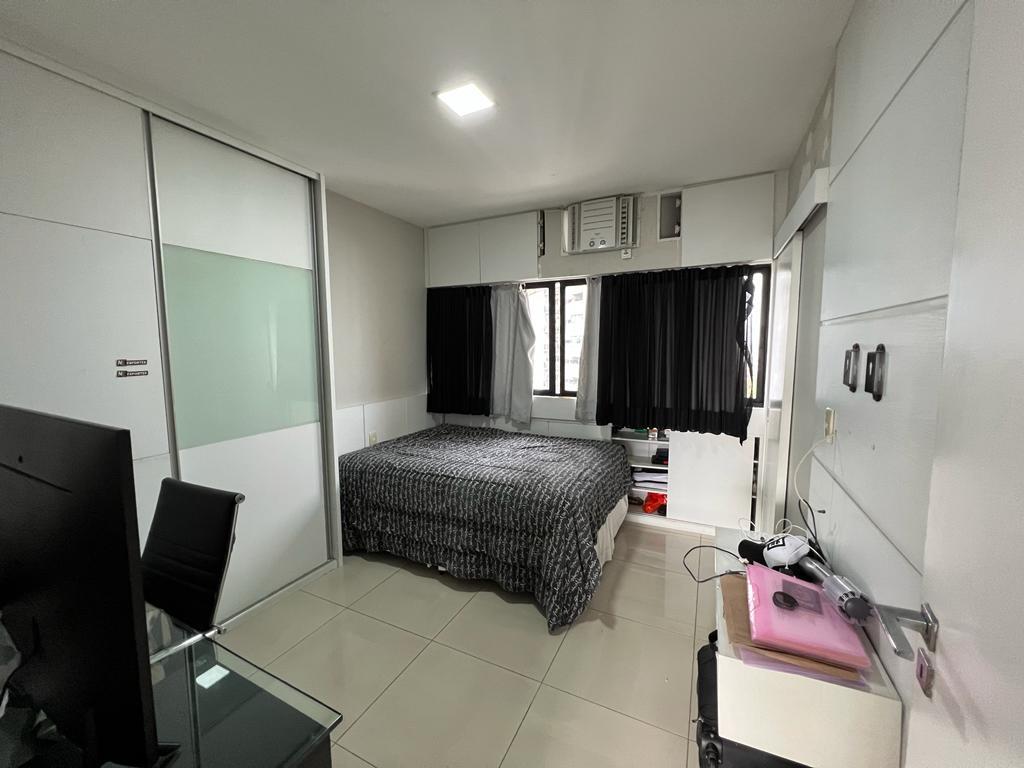 Imagem Apartamento com 4 Quartos à Venda, 226 m² em Monteiro - Recife