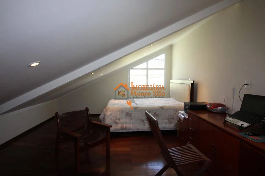 Imagem Sobrado com 3 dormitórios à venda, 235 m² por R$ 980.000,00 - Jardim Santa Cecília - Guarulhos/SP