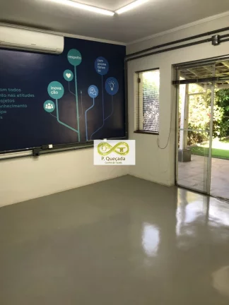 Imagem Sala comercial com 9 salas e 5 banheiros disponível para locação!