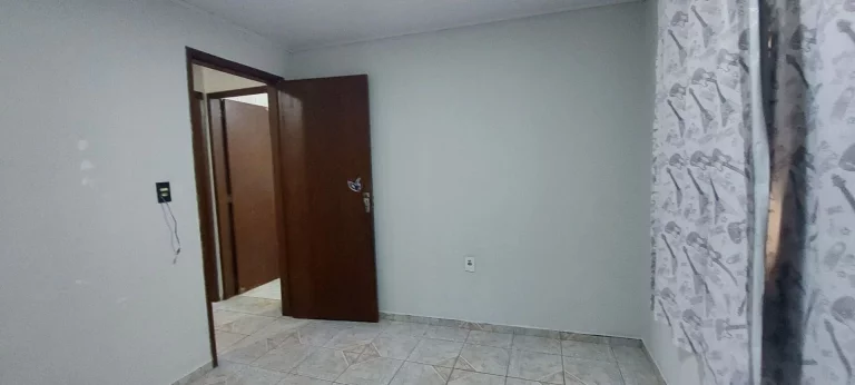 Imagem Casa 03 quartos, semi mobiliada, amplo espaço de terreno, Santa Rita, Campo Largo/PR