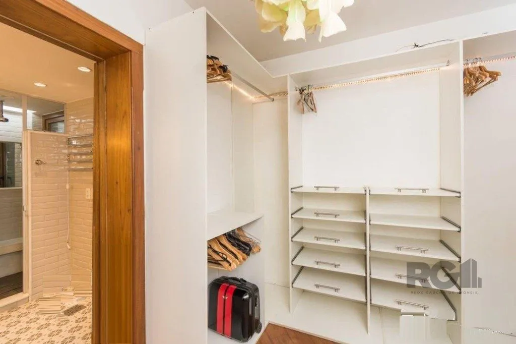 Imagem Vende-se luxuoso apartamento 3 quartos com suíte, com dependência completa, 2 vagas cobertas, próximo da Encol - 204m² - Bela Vista