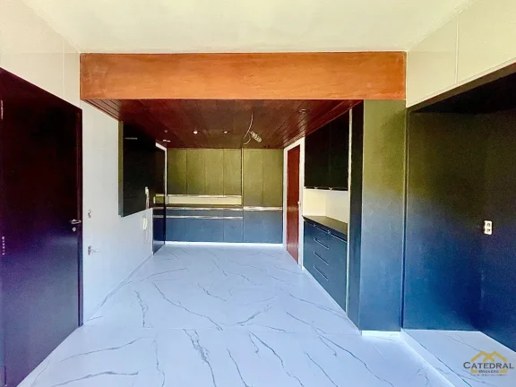 Imagem Apartamento à venda de 214m2 com 4 quartos sendo 2 suítes com 2 vagas em Jundiaí - SP
