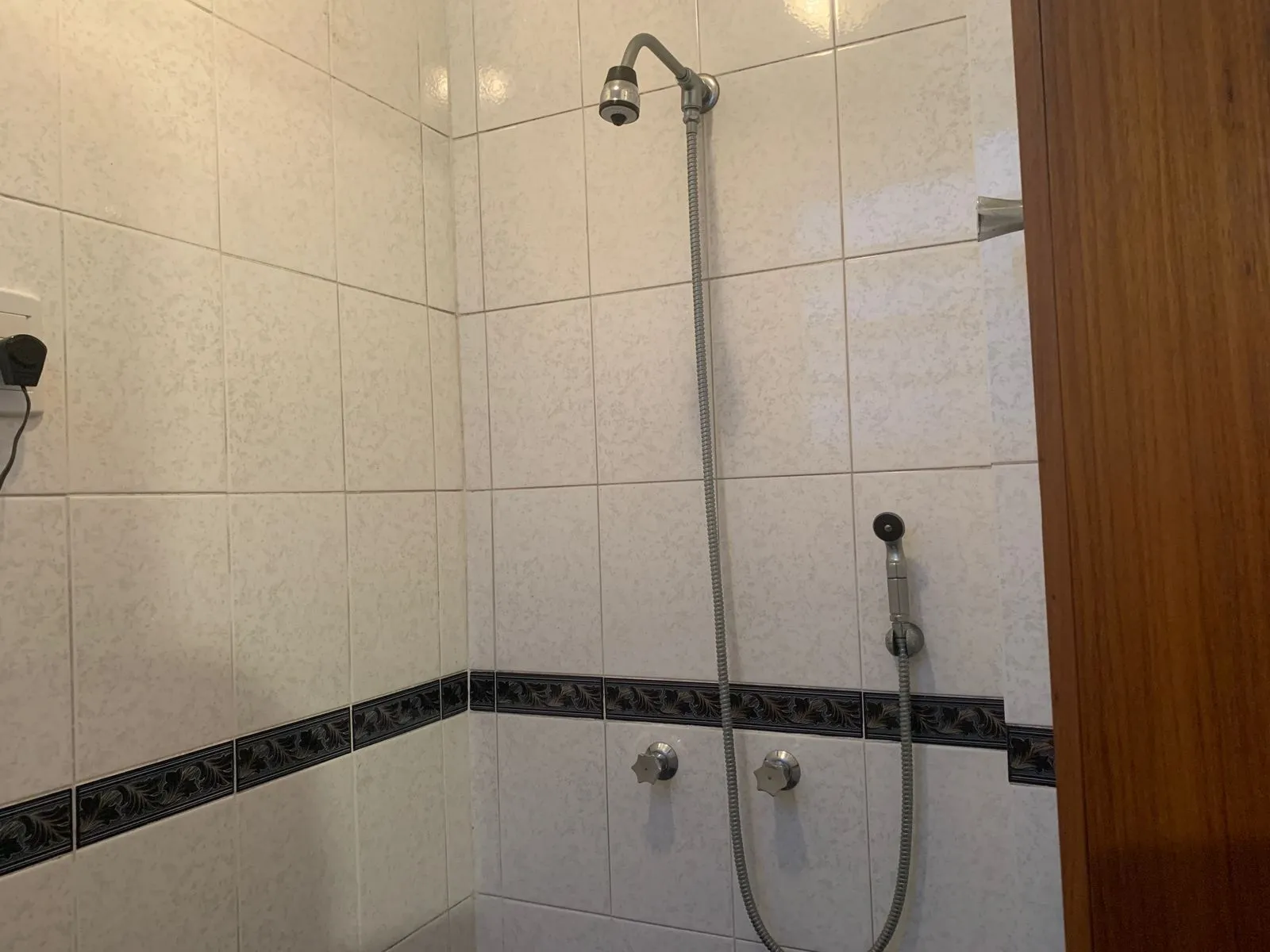 Imagem Apartamento 3 dormitórios com 2 banheiros e garagem no Menino Deus