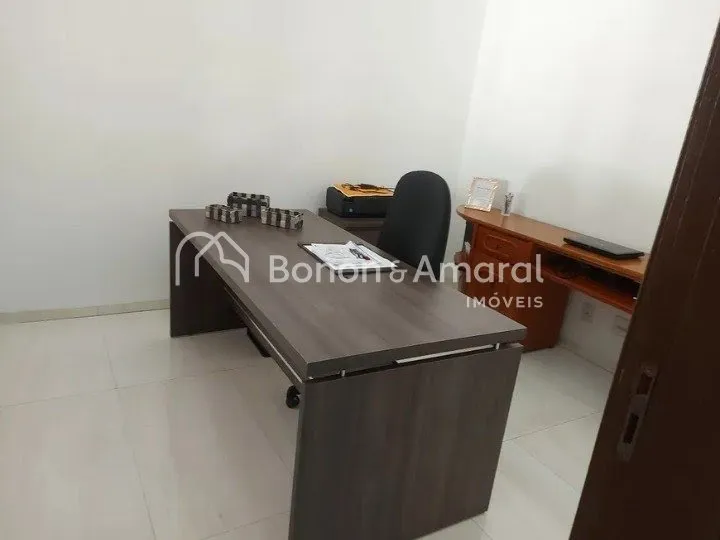 Imagem Casa com 3 Quartos à venda no Taquaral