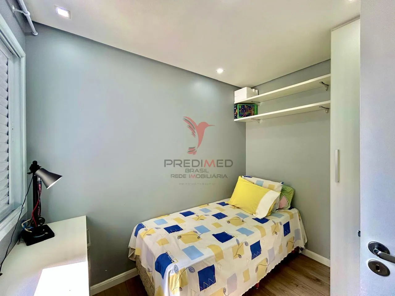 Imagem VENDO CASA DE CONDOMINIO FECHADO, 2 VAGAS DE GARAGEM, 2 DORMITÓRIOS, CHURRASQUEIRA