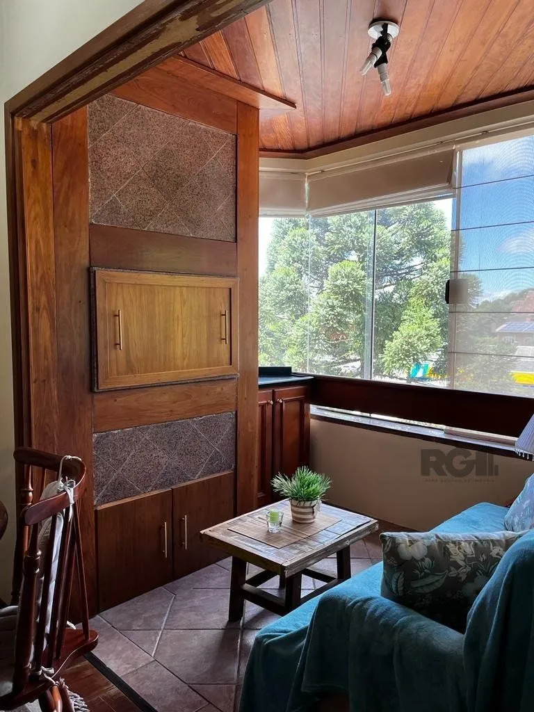 Imagem Cobertura duplex com 2 suítes e uma vaga para Comprar em Gramado.