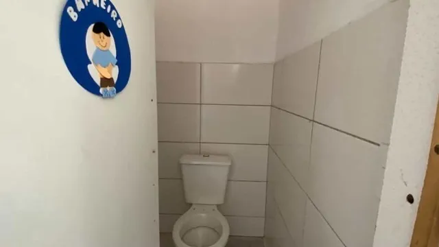 Imagem Sobrado com Salão Comercial no Jardim Santa Cecília.
