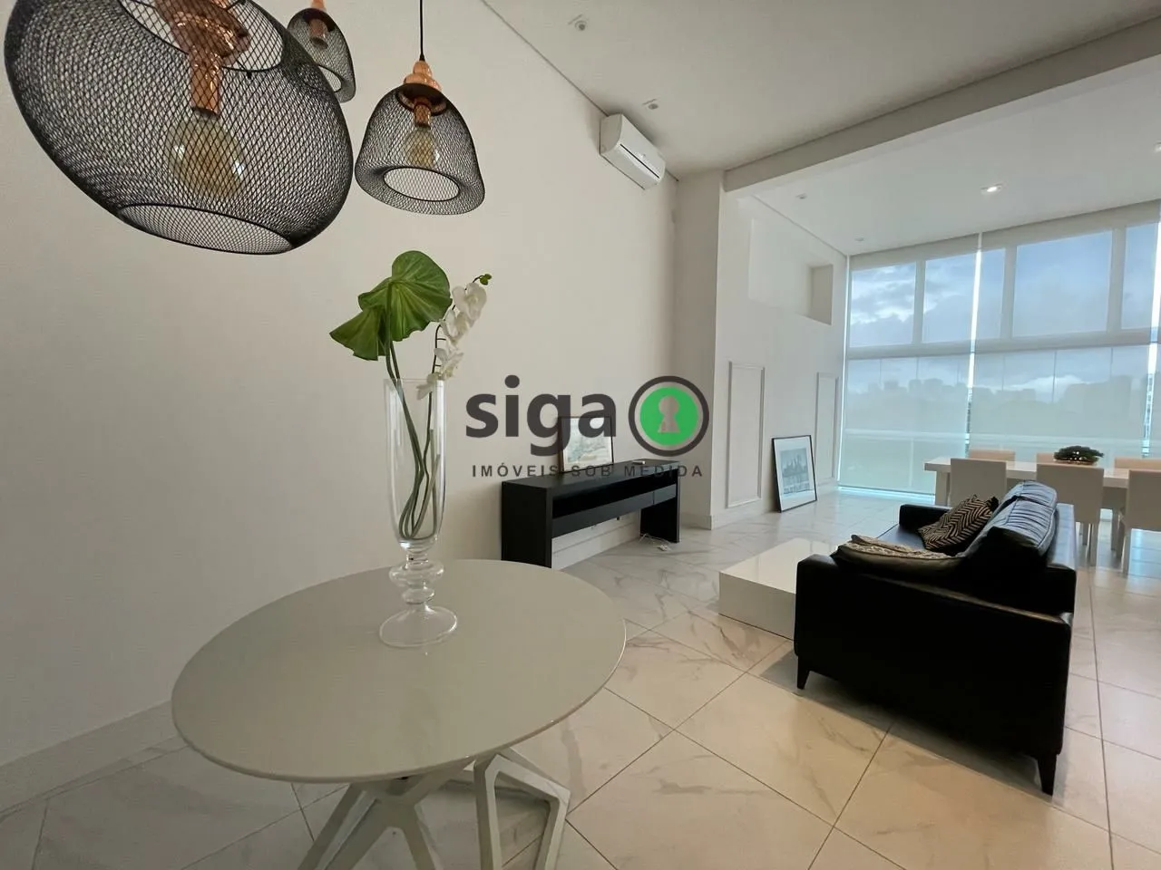Imagem Apto com 85m², no Brooklin, com 1 suite, lavabo, 2 vagas e Pé direito duplo para locação