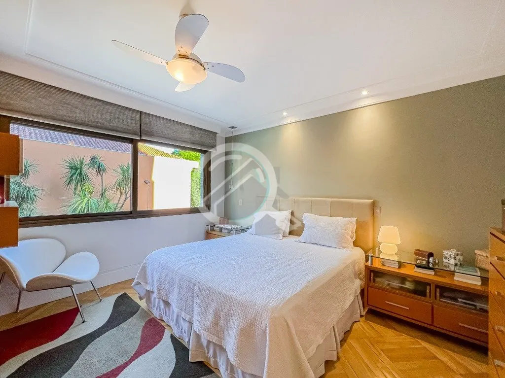 Imagem Apartamento na parte alta do bairro Rio Branco com 243m², 3 suítes, living para 4 ambientes com la...