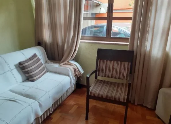 Imagem CASA COM 04 QUARTOS, 03 VAGAS, RUA PLANA NO BAIRRO SERRA