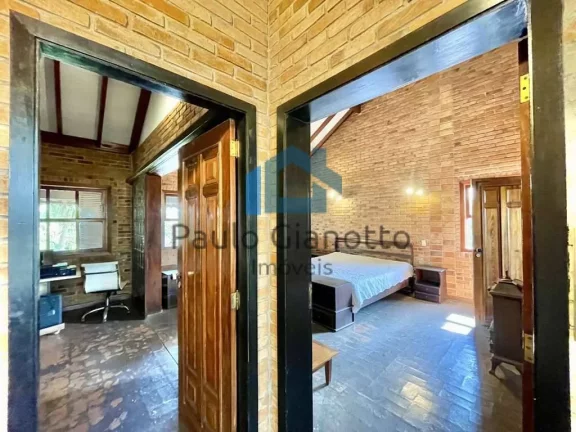 Imagem Casa de Campo à venda em Condomínio na Granja Viana