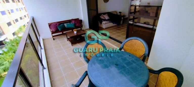 Imagem 3 quartos, 5 banheiros, maravilhosa sala com sacada, cozinha ampla, TRÊS VAGAS DE GARAGEM.