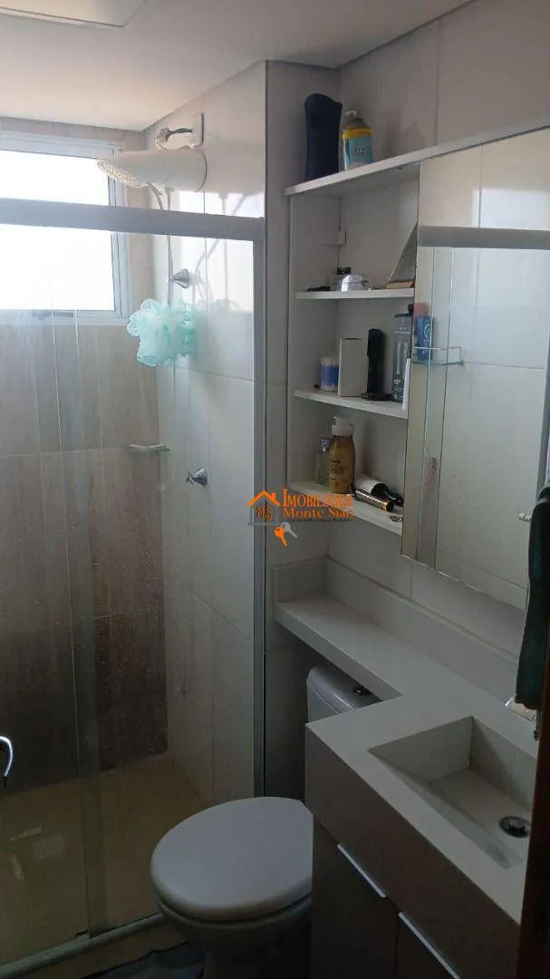 Imagem Apartamento com 2 dormitórios à venda, 38 m² por R$ 290.000,00 - São João - Guarulhos/SP