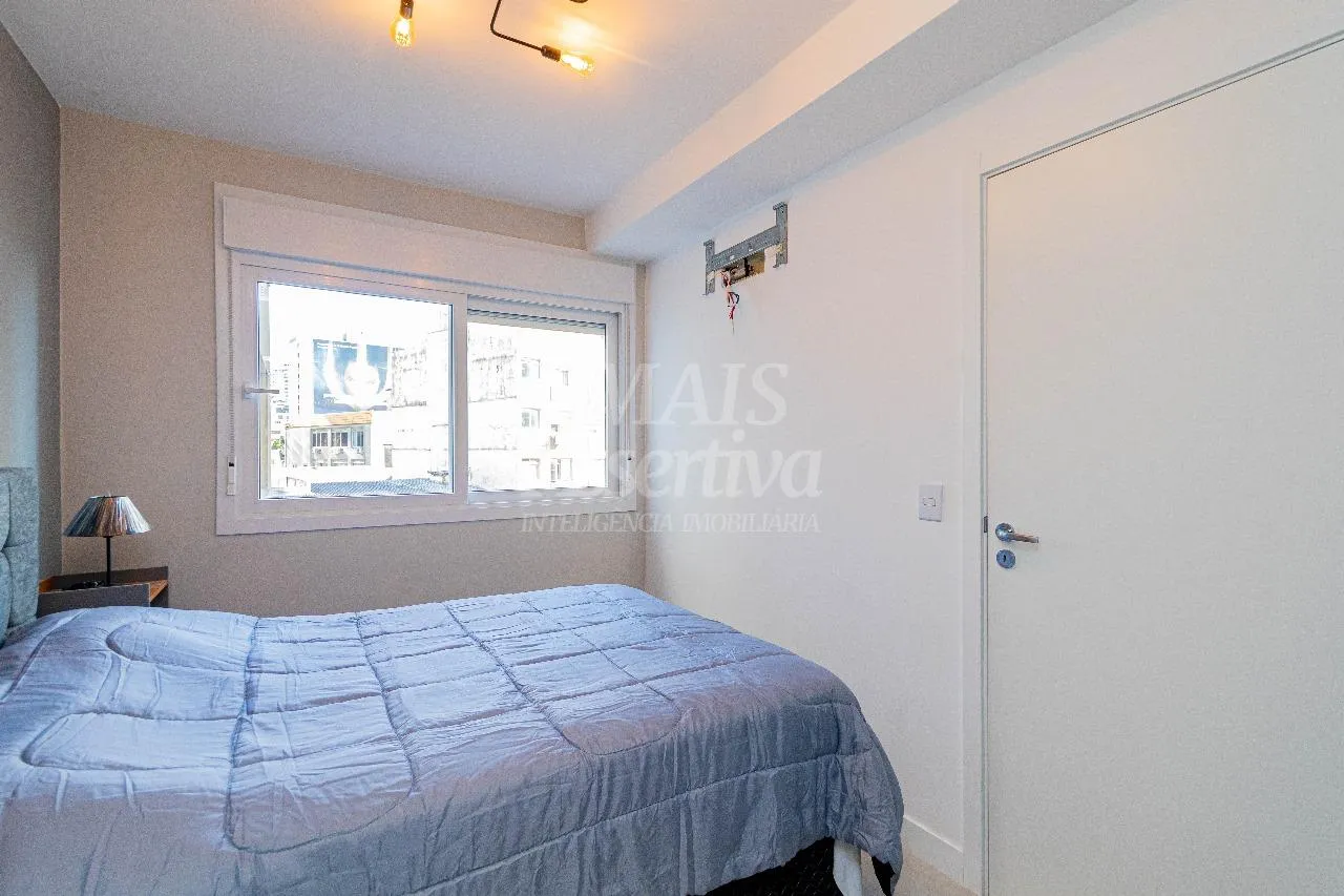Imagem Ótimo apartamento mobiliado e decorado à venda em Porto Alegre/RS