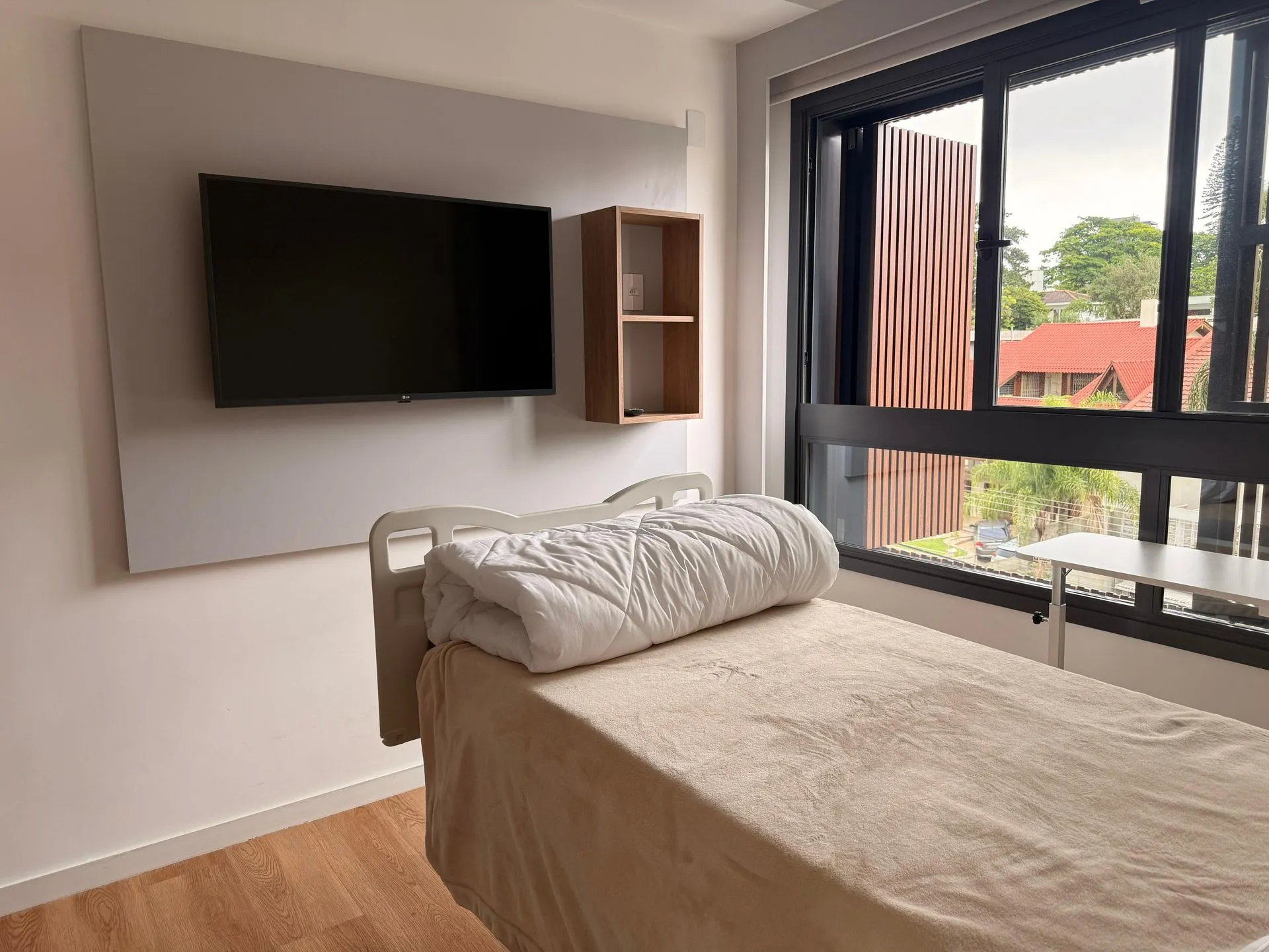 Imagem Apartamento à venda em Porto Alegre, Três Figueiras, com 1 quarto, 21.02m2