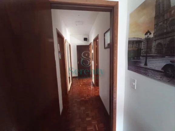 Imagem Excelente Casa à Venda no Coliseu em Londrina - 3 dormitórios - 2 suítes - Edícula com churrasqueira - R$920.000,00